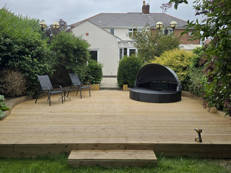 garden decking fitters near me, garden decking company nottingham, garden decking companies  9