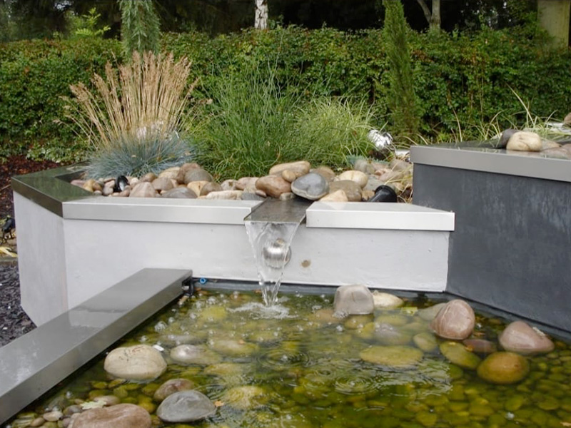 water feature designer nottingham, derby koi carp pond design 4